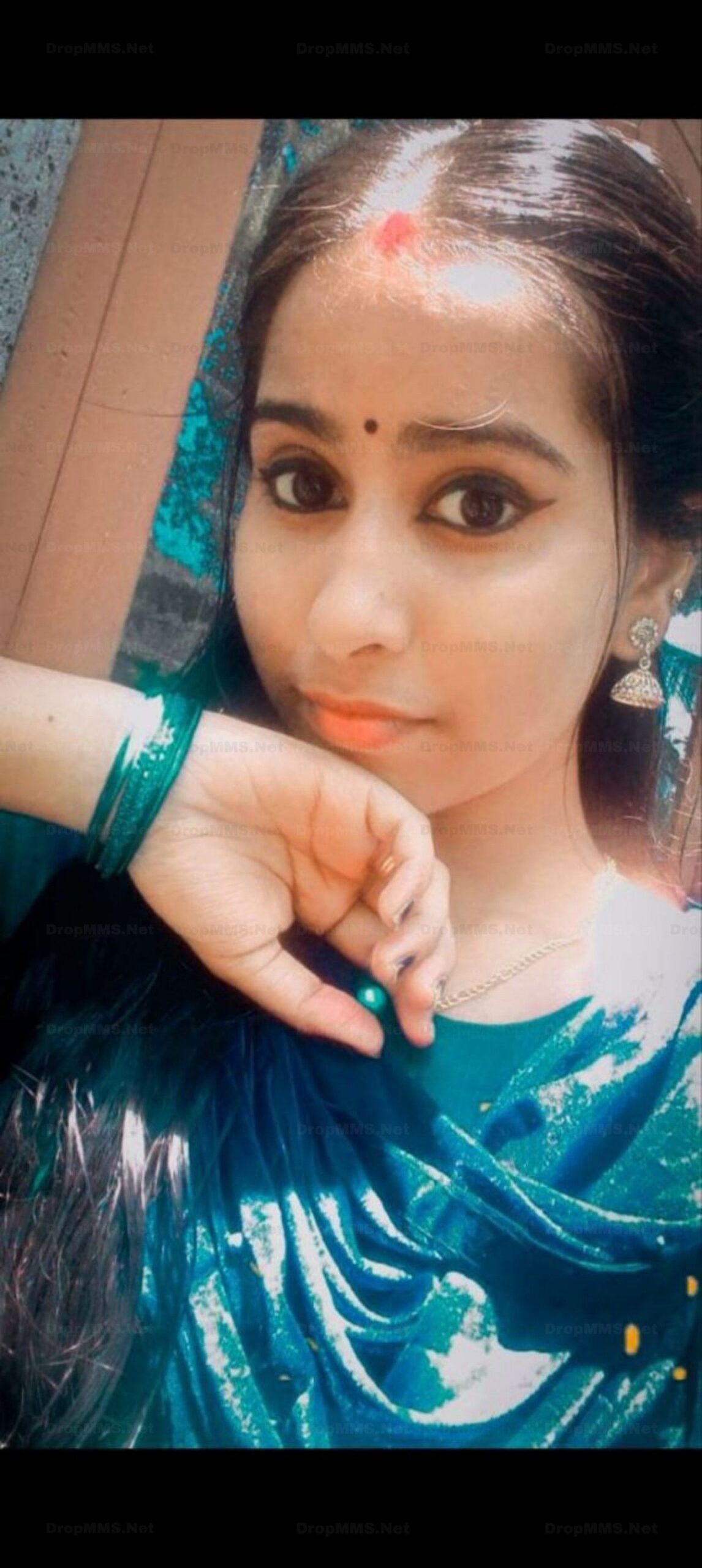 Small tits desi bhabhi nude boobs showing selfies 2