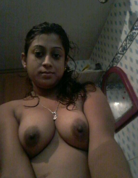 Smoking hot Big booby Bengali girl goes nude 2