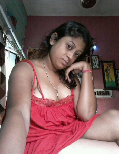 Smoking hot Big booby Bengali girl goes nude 6