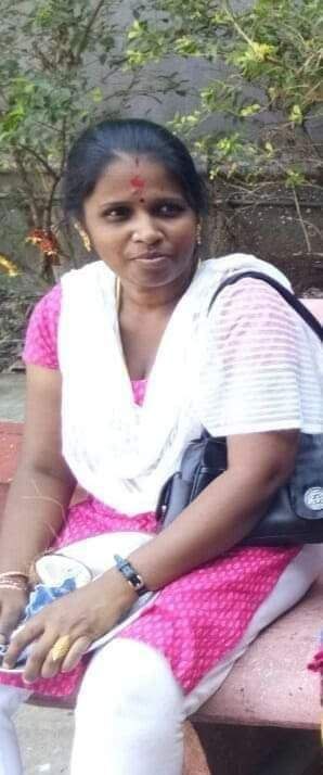 South Indian Tamil wife naked bathing photos 1
