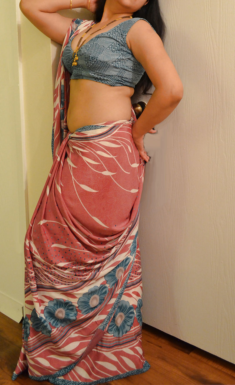 Spicy Indian Bhabhi boobs show on cam 9