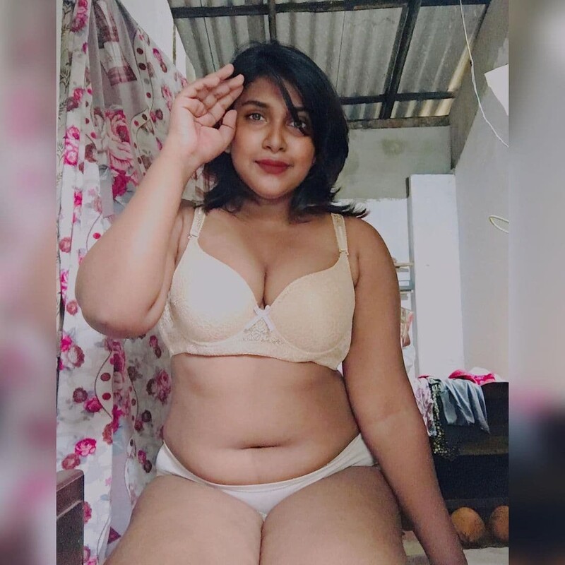 Sri Lankan big ass unmarried girl nude photos 11