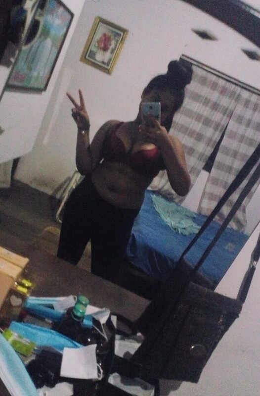 Sri Lankan girlfriend exposing private body parts 6