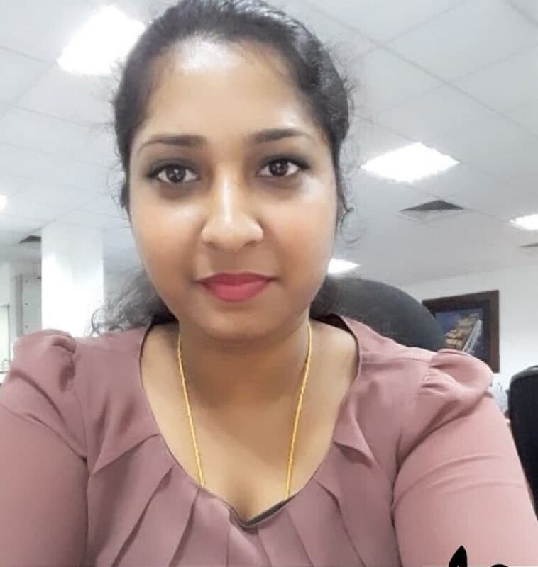 Sri Lankan office girl naked selfie photos 1