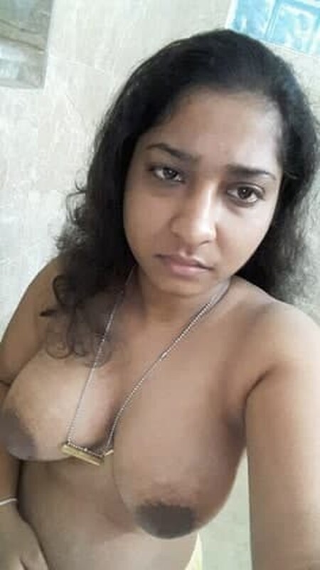 Sri Lankan office girl naked selfie photos 5