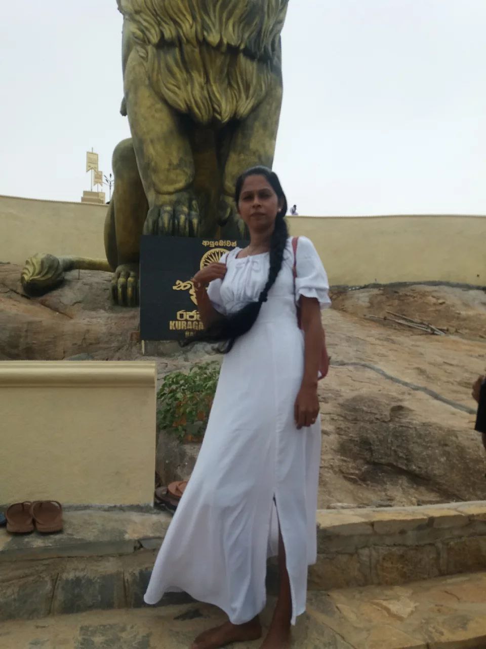 Srilankan aunty pussy needs sex pleasure 2
