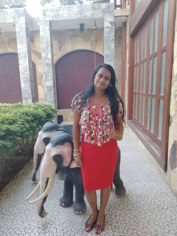 Srilankan big ass girl naked full photo collection 10
