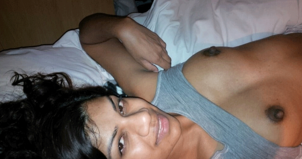 Srilankan College Babe nude photos shared across WhatsApp 6