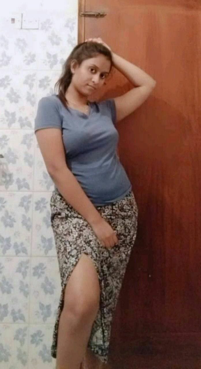 Srilankan girlfriend naked photos before sex 2