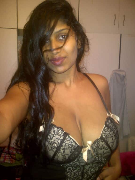 Srilankan sexy girl pics to make your mood horny 3