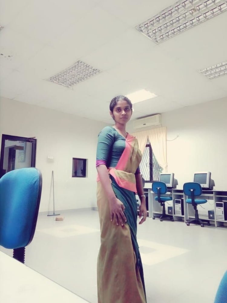 Srilankan village college girl nude boobs 5