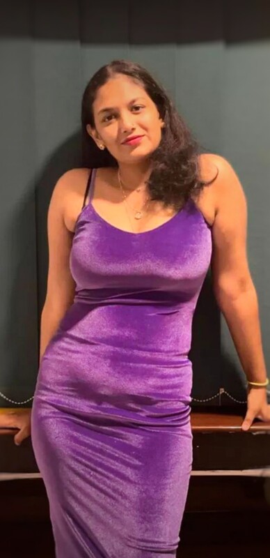 Srilankan wife nude pussy and hot body shape in nude 1