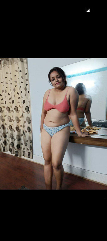 Super hot mallu office lady nude photos for manager 4