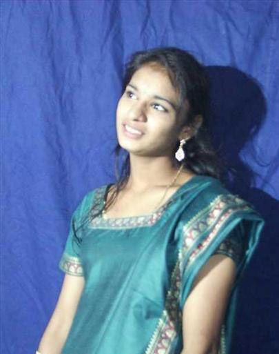 Sweet Indian girl posing hot topless photo shoot session 11