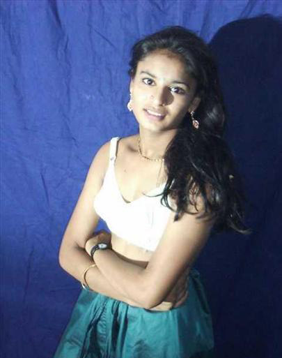 Sweet Indian girl posing hot topless photo shoot session 6