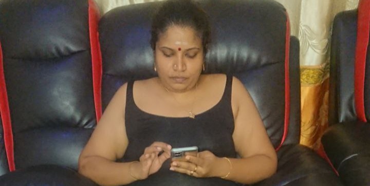 Tamil aunty nude photos taken by husband friend 5