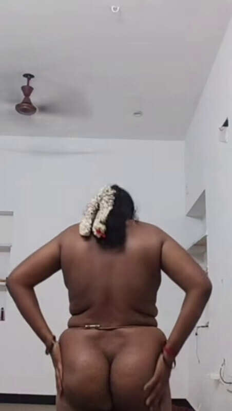Tamil aunty stripping blouse and naked before camera 6