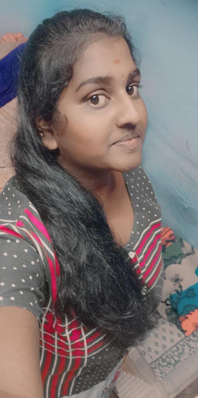 Tamil black beauty showing her big boobs 3