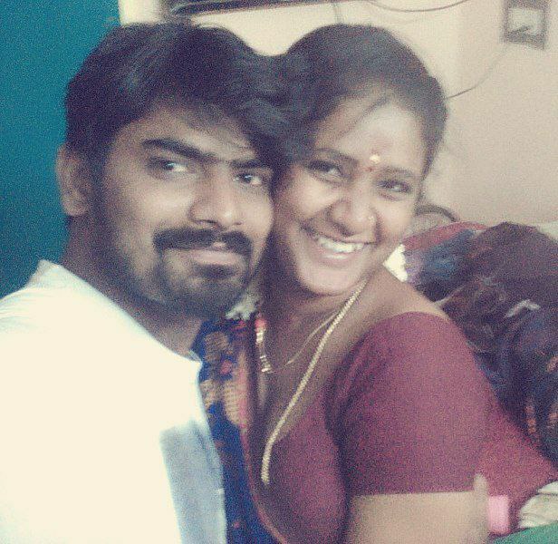 Tamil couple romance photos with nude show 1