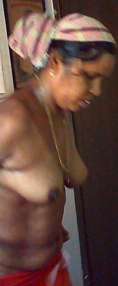 Tamil dusky wife boobs showing after taking a bath 3