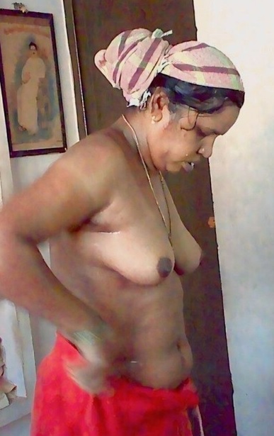 Tamil dusky wife boobs showing after taking a bath 4