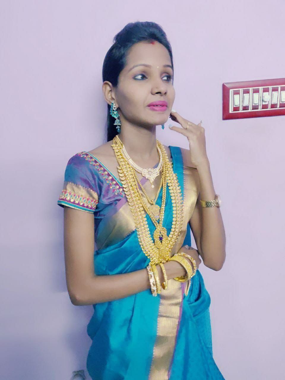 Tamil GF naked for first time with lover pics 1