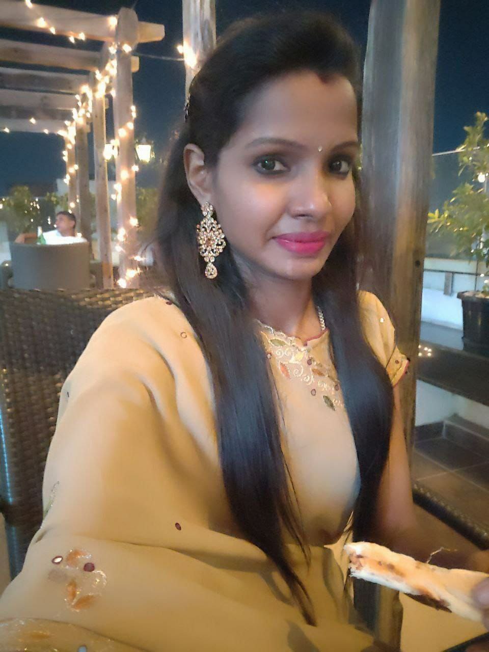 Tamil GF naked for first time with lover pics 2