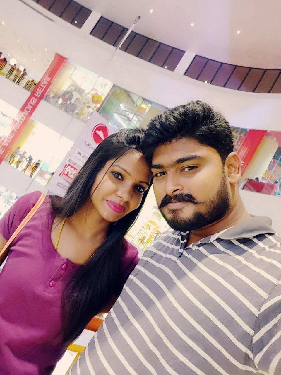Tamil GF naked for first time with lover pics 3