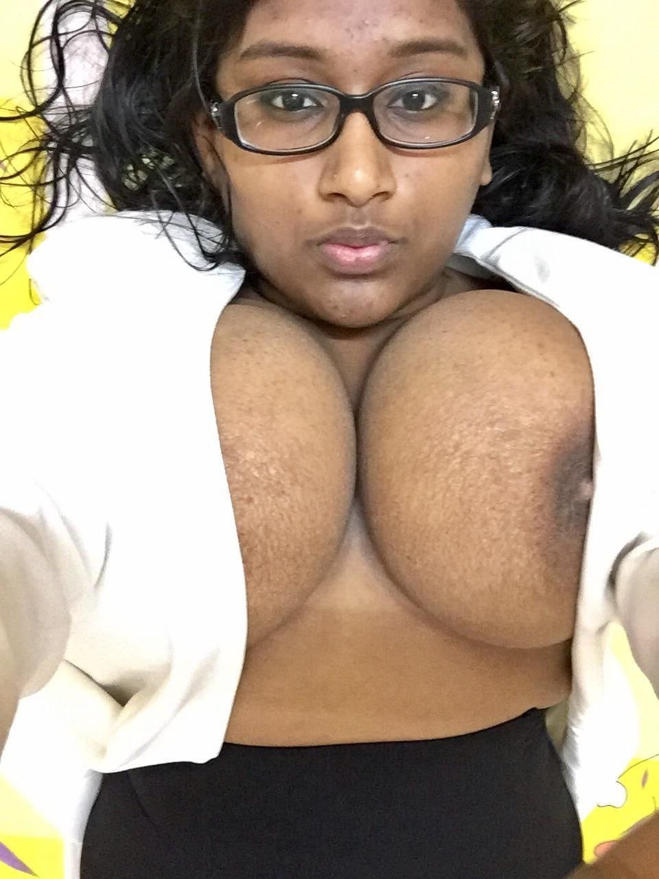 Tamil girl exposing big boobs under shower 3
