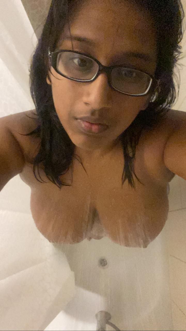 Tamil girl exposing big boobs under shower 4
