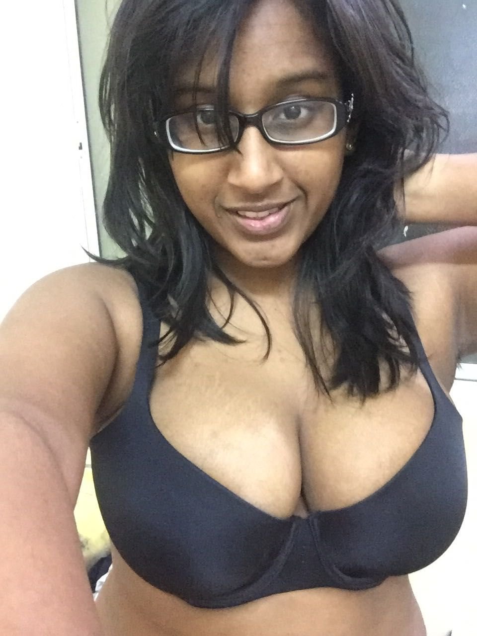 Tamil girl exposing big boobs under shower 6