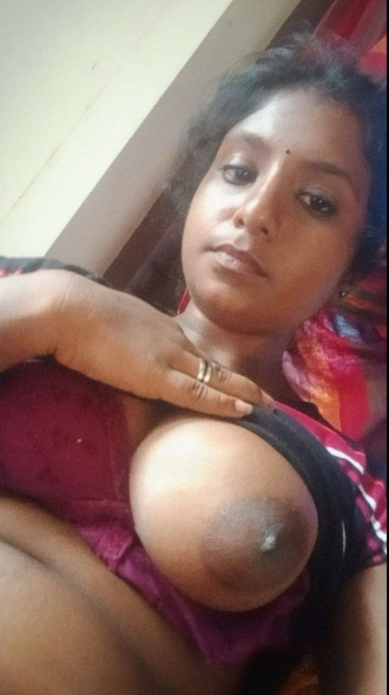 Tamil girlfriend big boobs exposing selfie pics 6