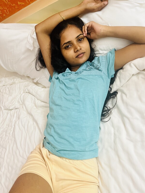 Tamil girlfriend hairy pussy shown to boyfriend 2