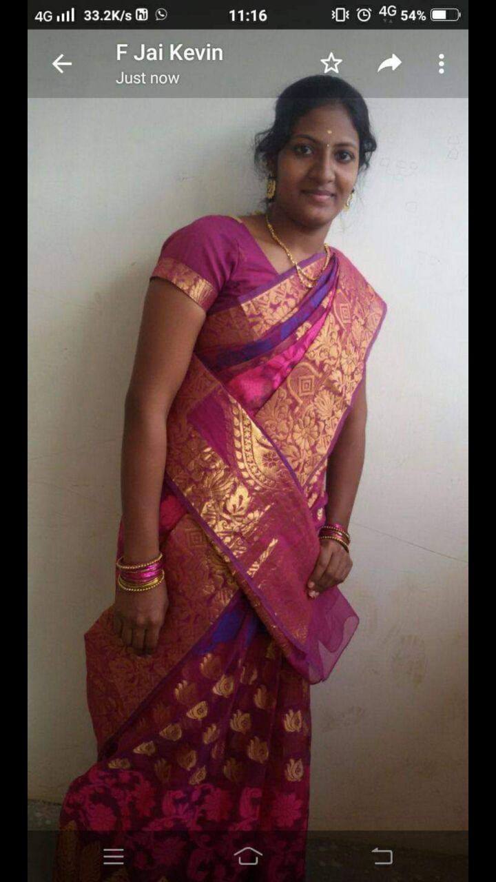Tamil housewife pink pussy and nude photos 2