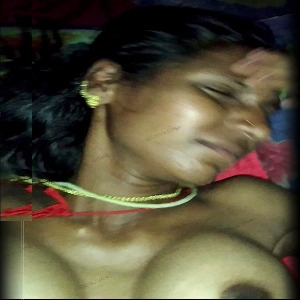 Tamil item wife boobs show photos exposed 3
