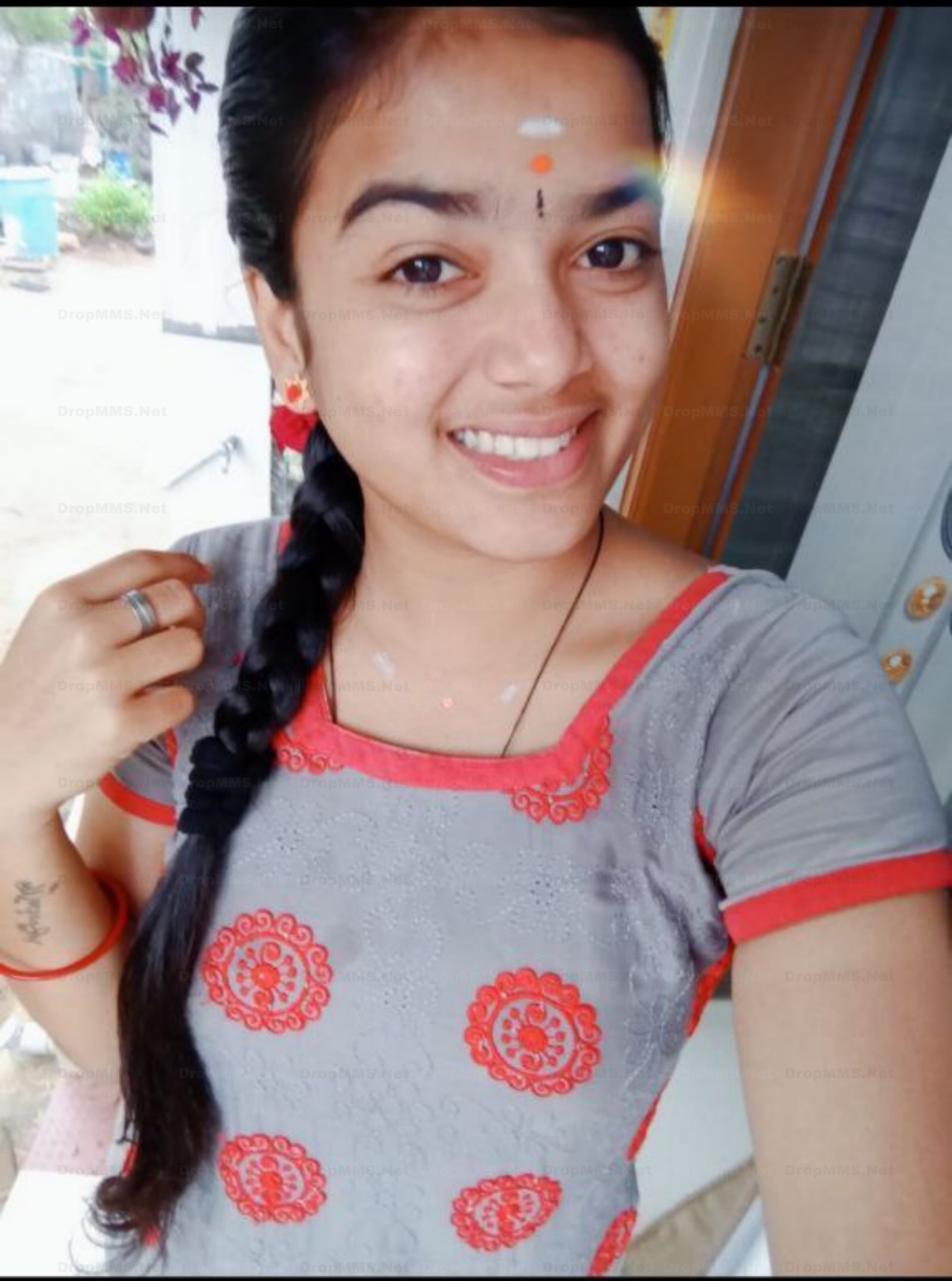 Tamil maami ponnu hairy pussy and sexy boobs show 2