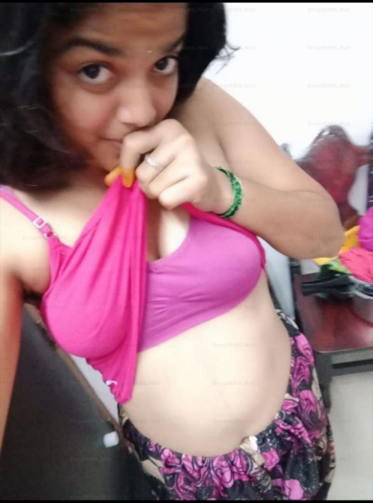 Tamil maami ponnu hairy pussy and sexy boobs show 3