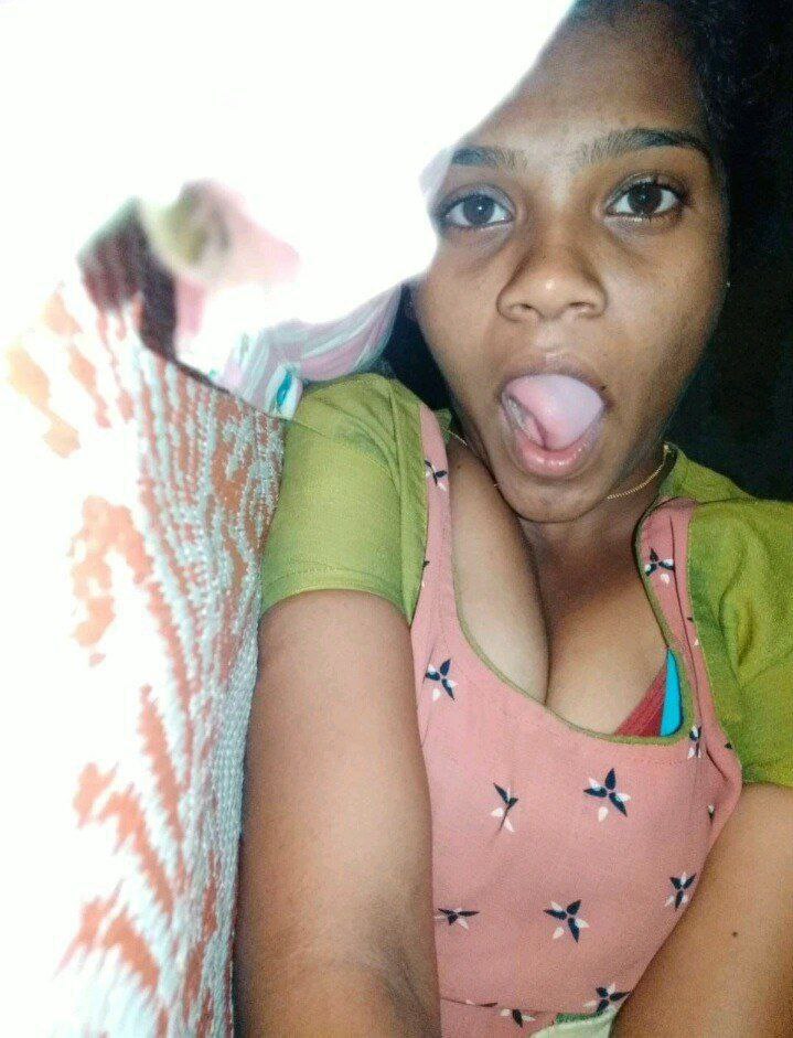 Tamil village girlfriend nudity exposing pics 1