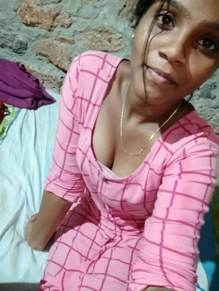 Tamil village girlfriend nudity exposing pics 8