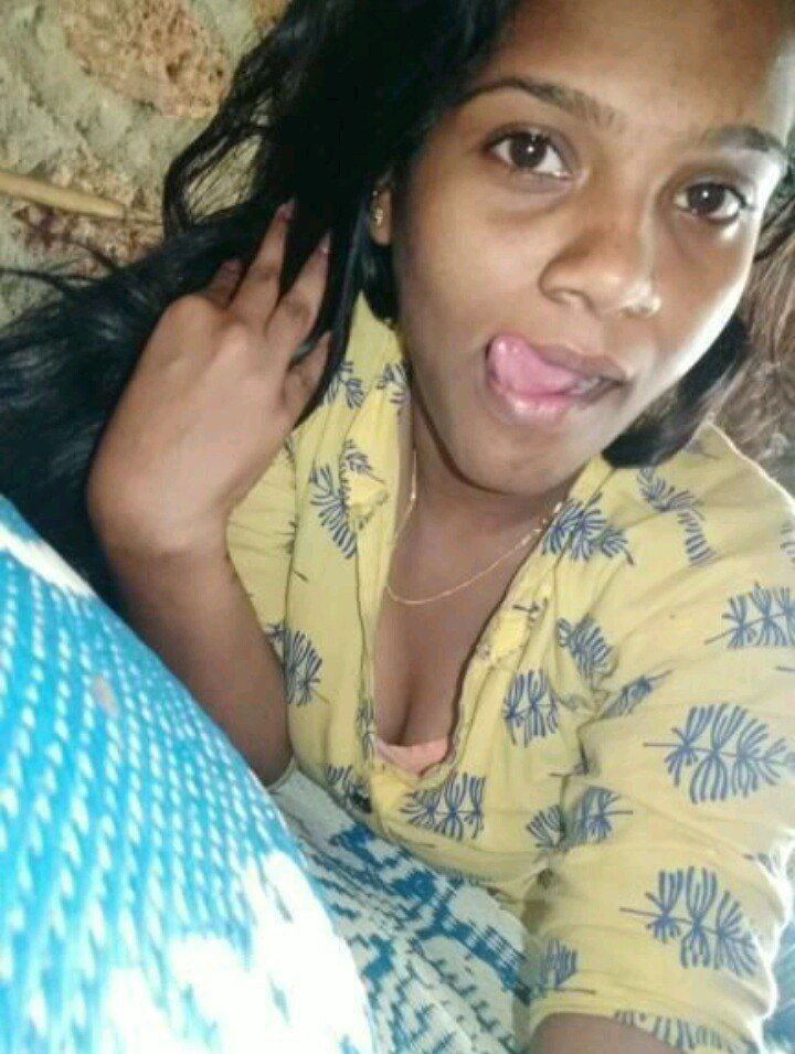 Tamil village girlfriend nudity exposing pics 9