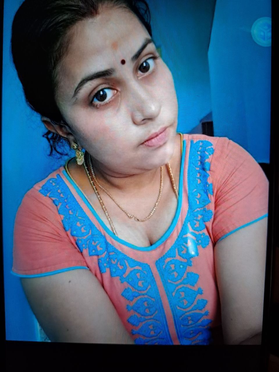 Tamil wife big boobs and big ass exposed 2