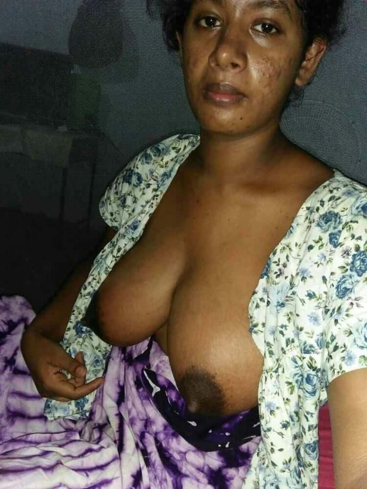 Tamil wife nude photos circulating over Indian porn sites 2