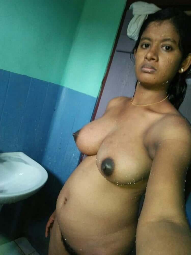 Tamil wife nude photos circulating over Indian porn sites 4