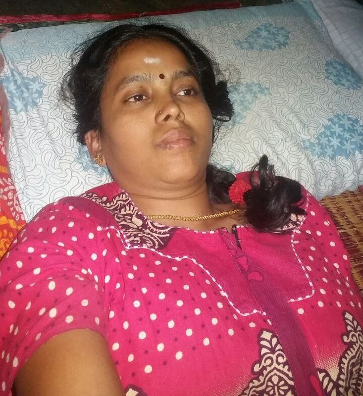Tamil wife open nighty boobs and pussy pics 5