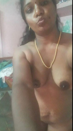 Tamil wife stripping saree and showing nude body curves 6
