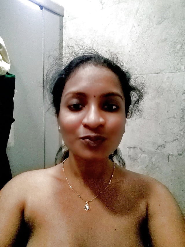Tamil young girlfriend’s Topless selfies 1