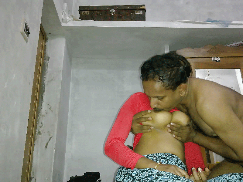 Teen Indian village girl boobs photos 1