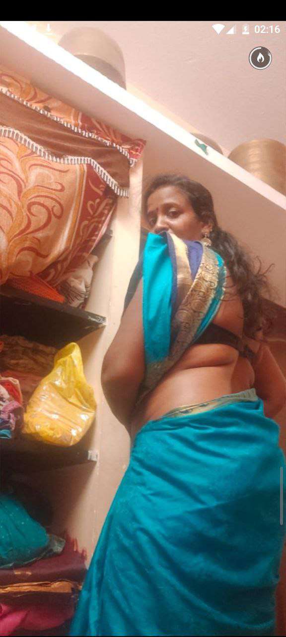 Telugu aunty nude boobs photos shared on WhatsApp 3