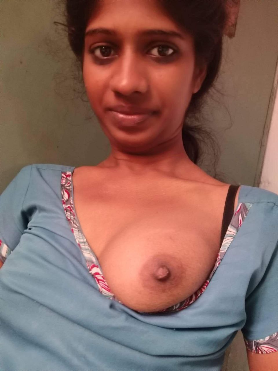 Telugu girl boobs showing topless photos 4