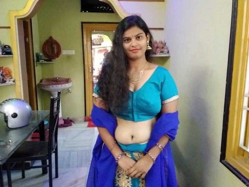Telugu hot bhabhi saree striptease boob show pics 3